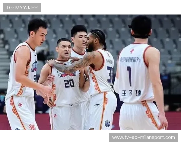 换人战术灵活，助力关键比赛逆转，新的换人规则